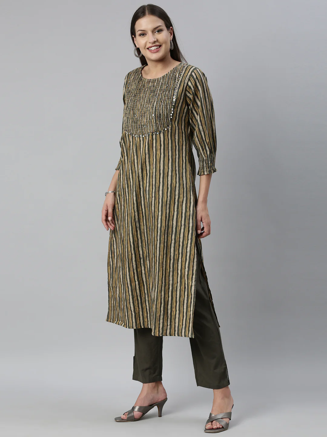 Neerus M Green Color Cotton Fabric Kurta Set - Image 4