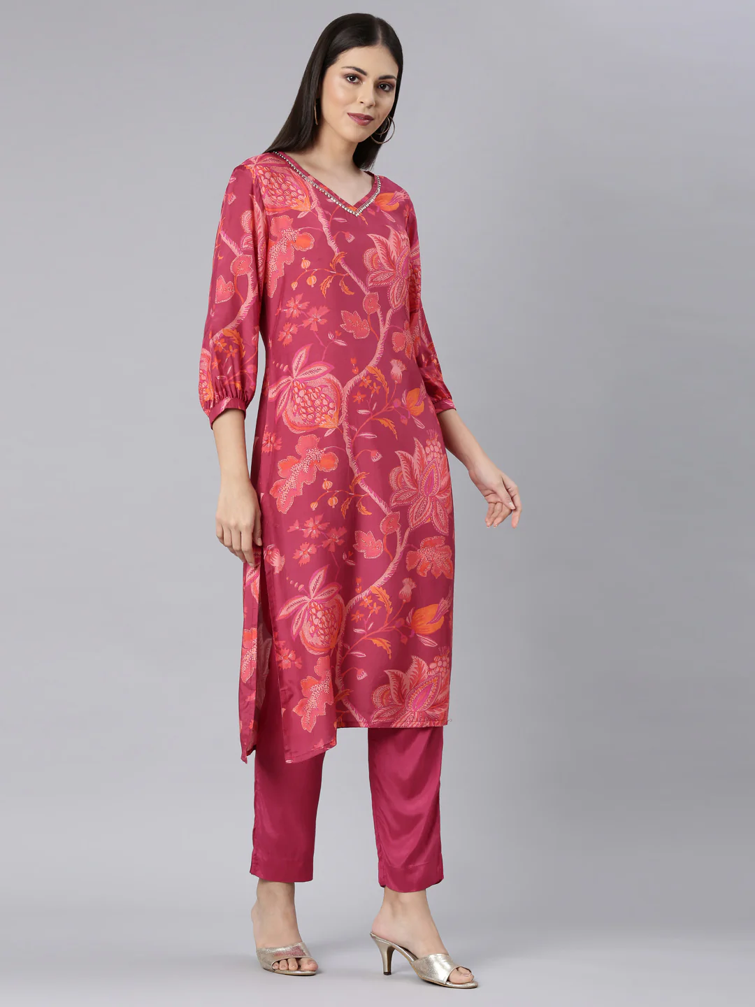 Neerus Magenta Casual Floral Straight Kurta and Trouser - Image 3