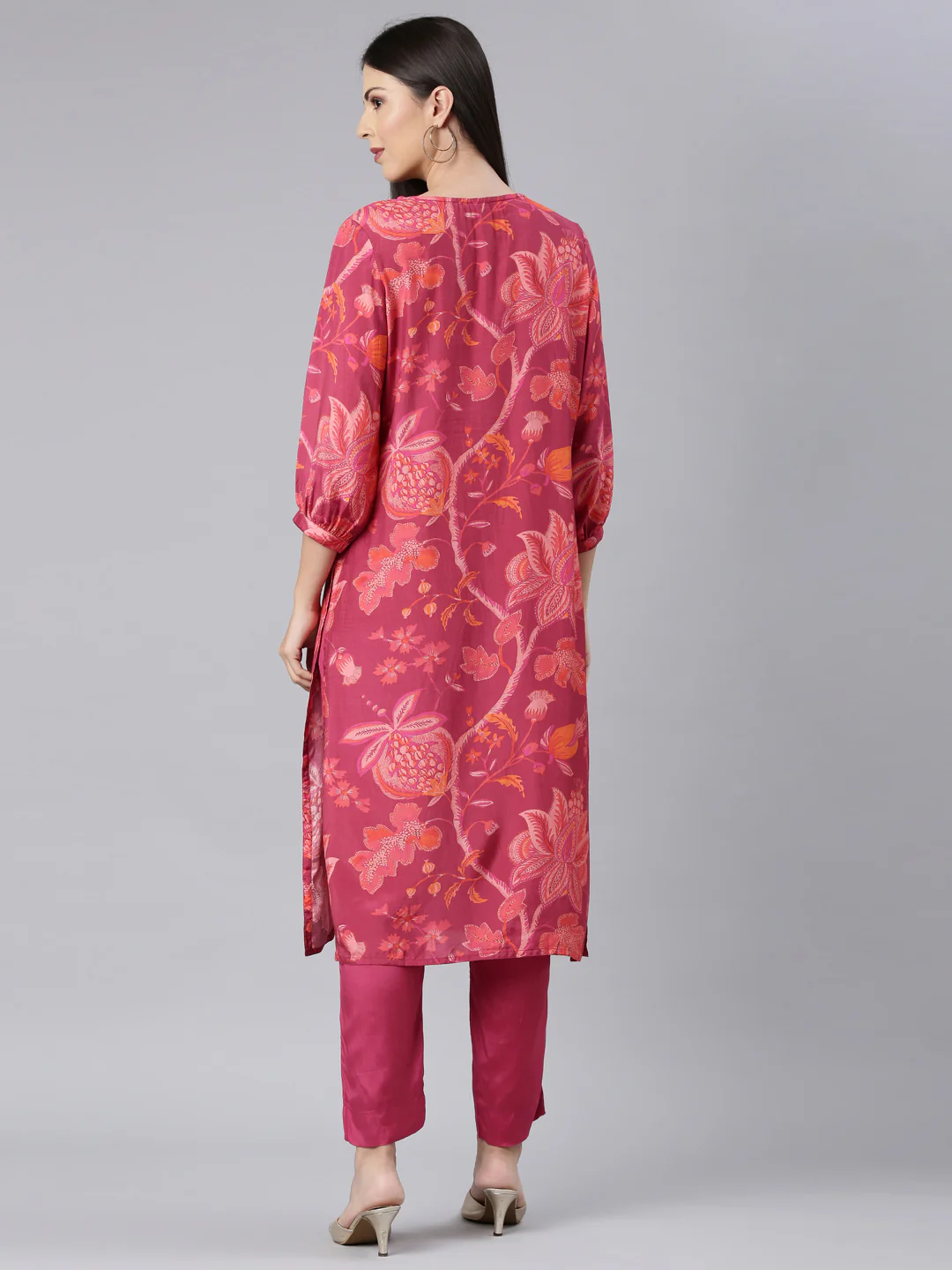 Neerus Magenta Casual Floral Straight Kurta and Trouser - Image 4