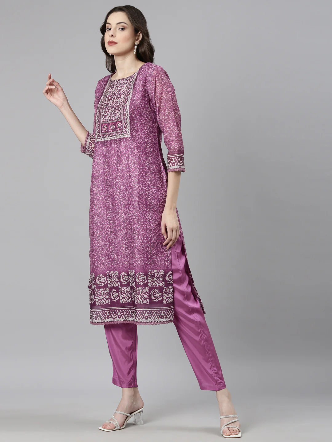 Neerus Magenta Casual Floral Straight Kurta and Trousers With Dupatta - Image 2