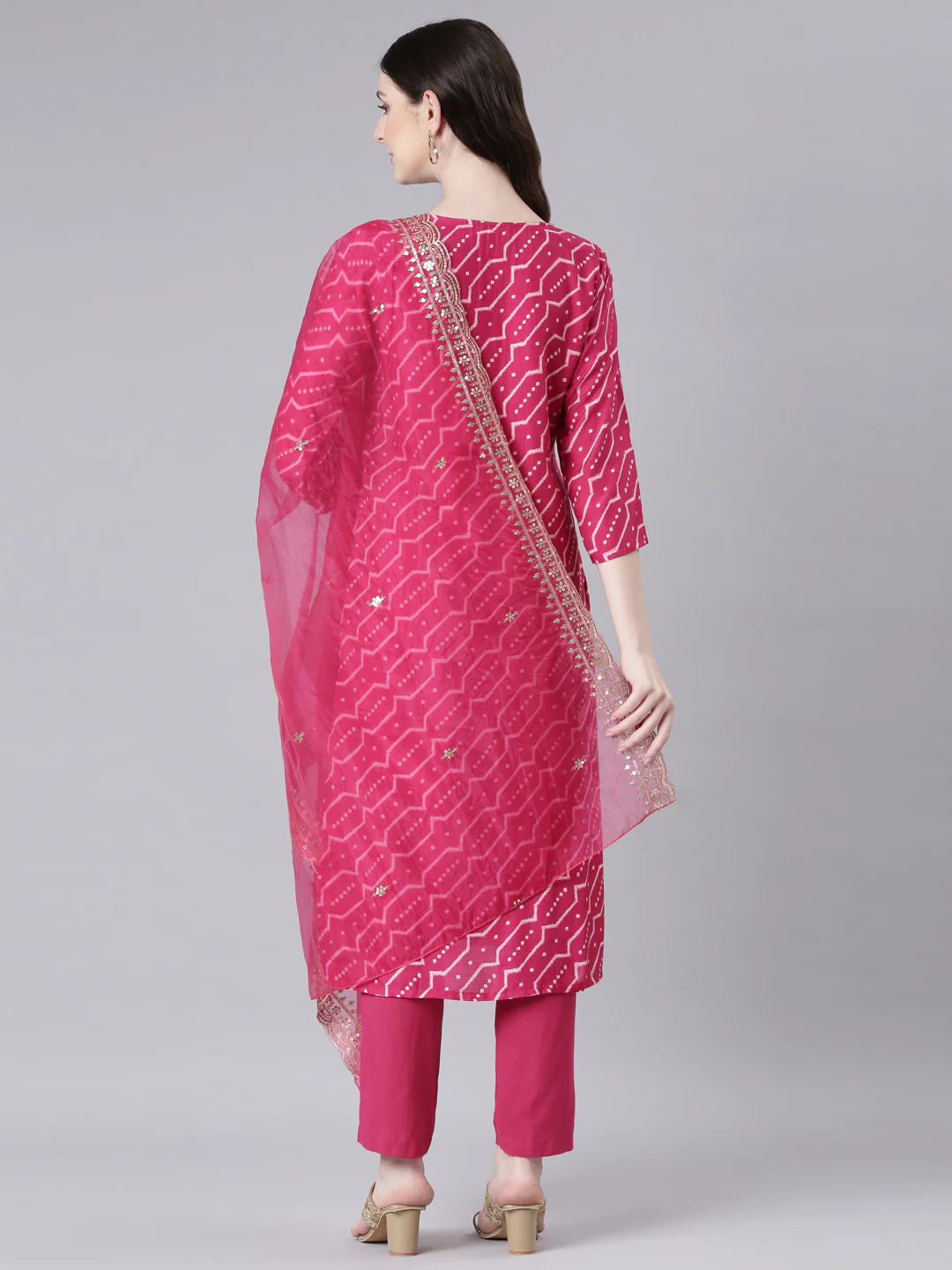 Neerus Magenta Printed Straight Kurta and Trousers With Dupatta - Image 3