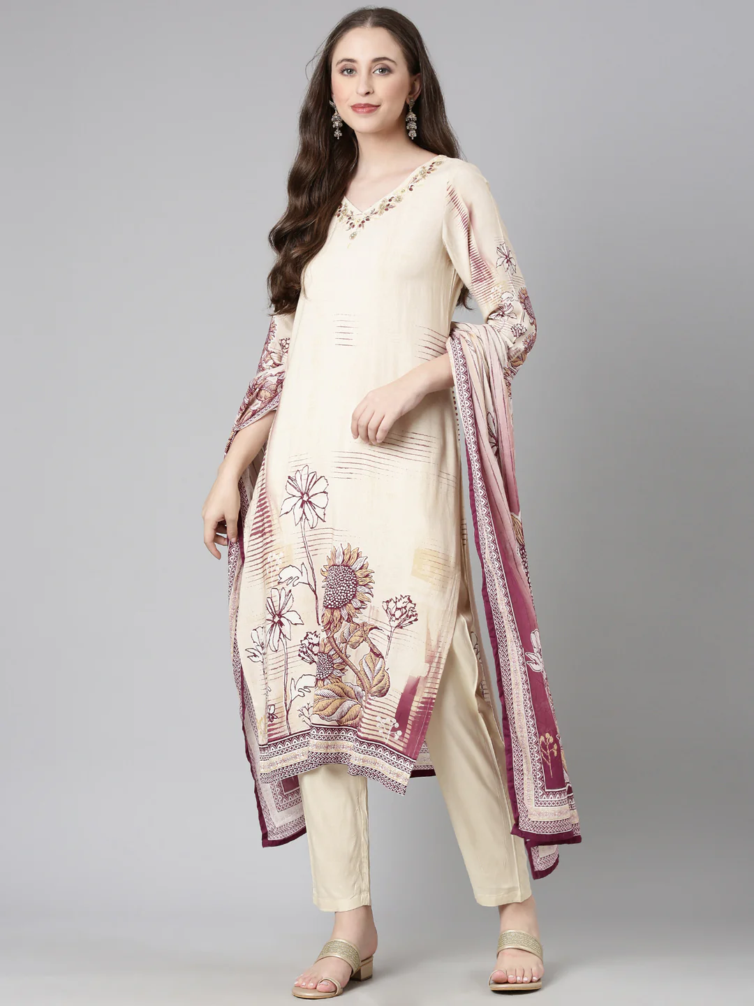 Neerus Magenta Printed Straight Kurta and Trousers With Dupatta - Image 5