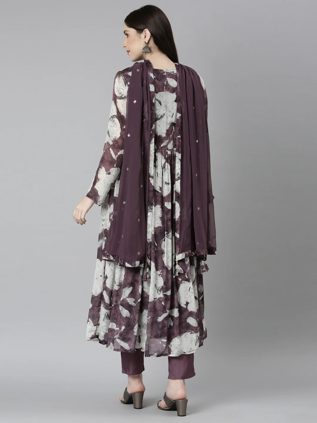 Neerus Magenta Regular Straight Floral Kurta And Trousers With Dupatta - Image 3