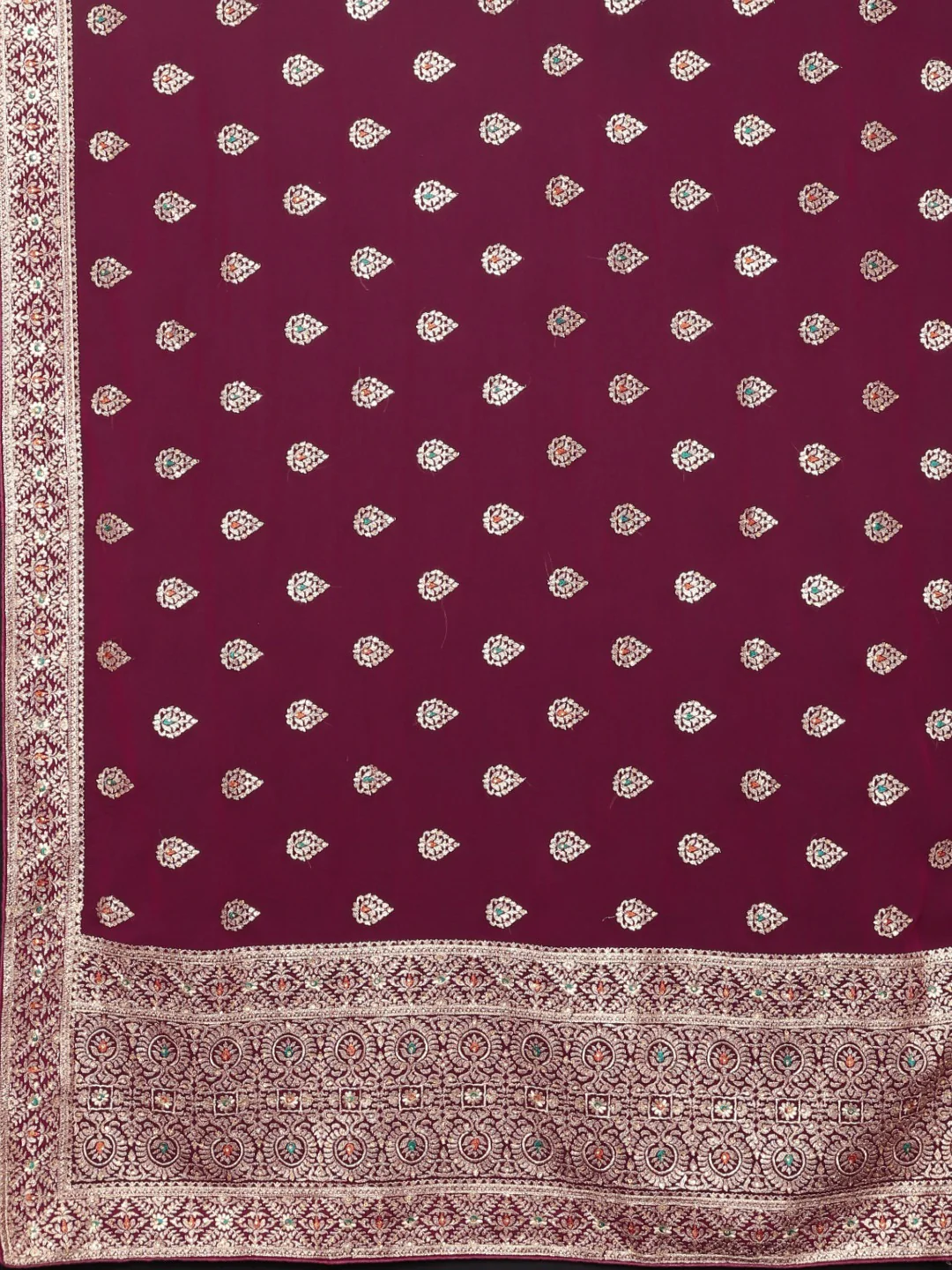 Neerus Magenta Textured Saree With Blouse - Image 4