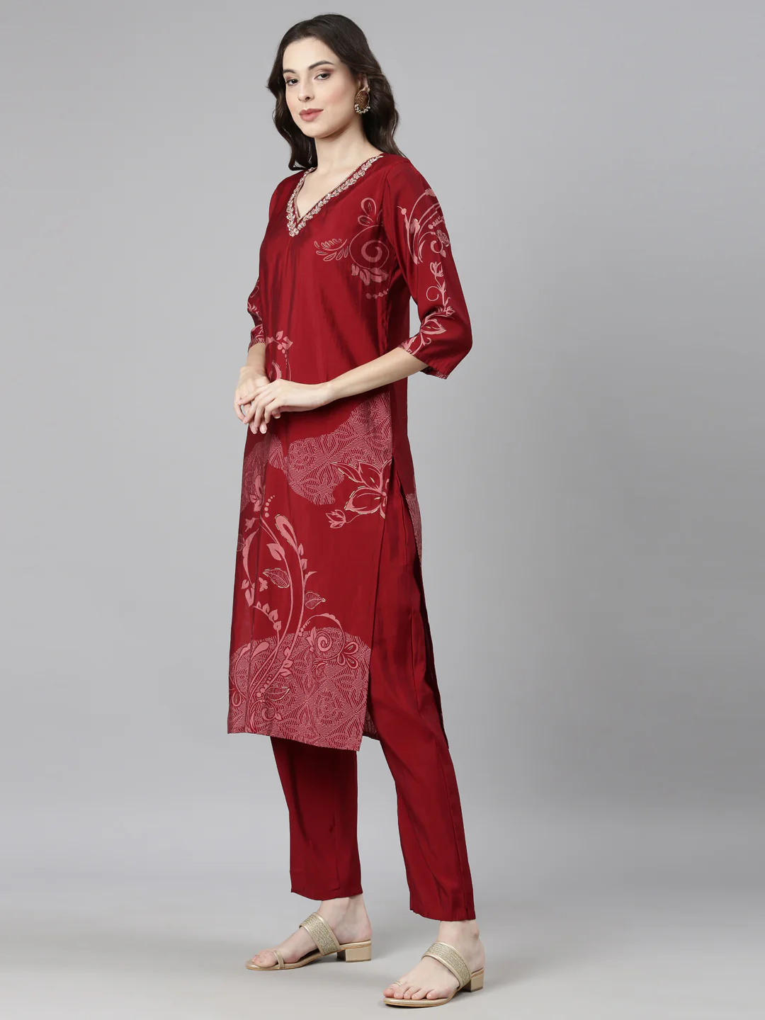 Neerus Maroon Casual Straight Kurta and Trousers With Dupatta - Image 2