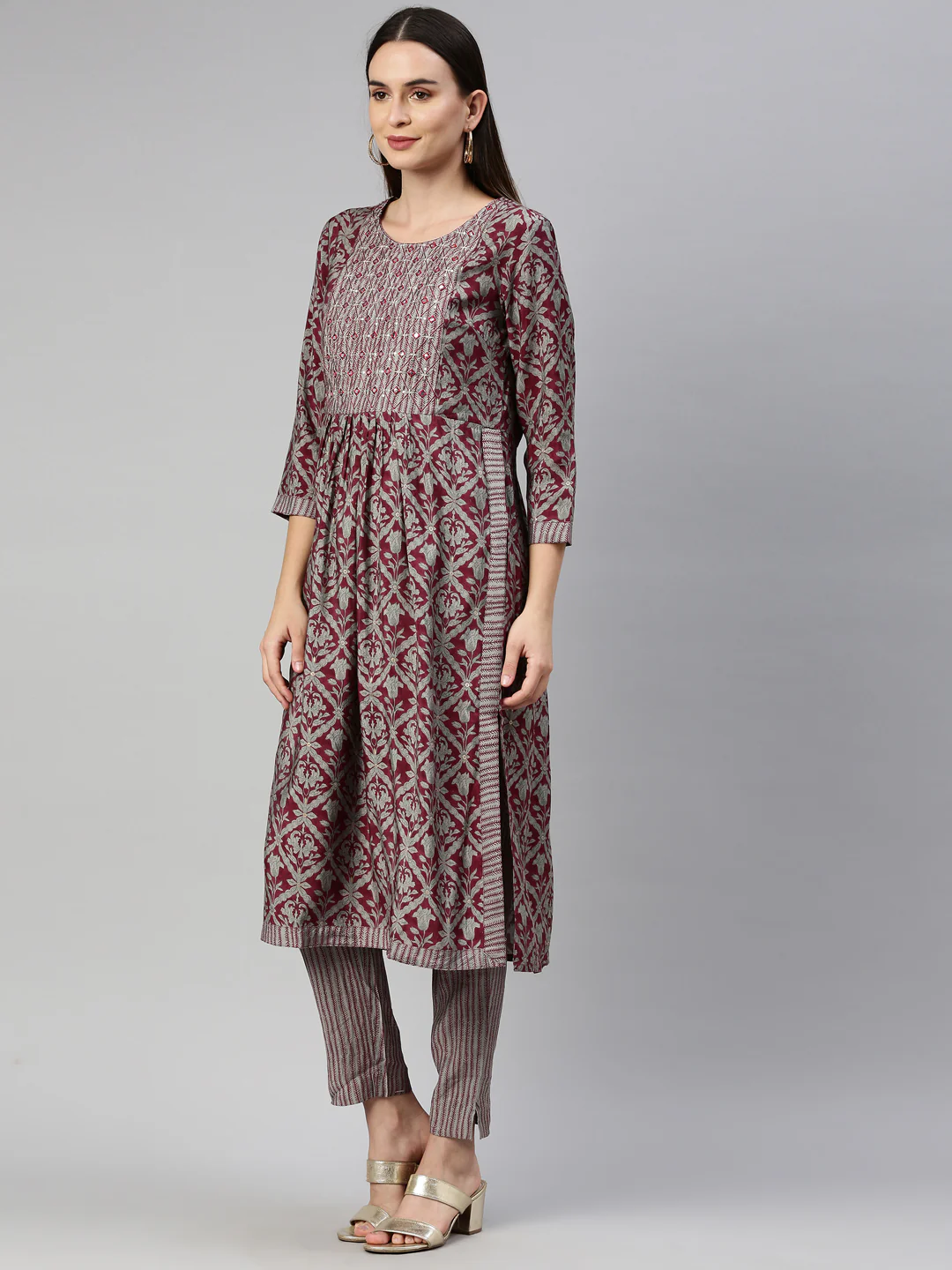 Neerus Maroon Color Muslin Fabric Kurta Set - Image 3