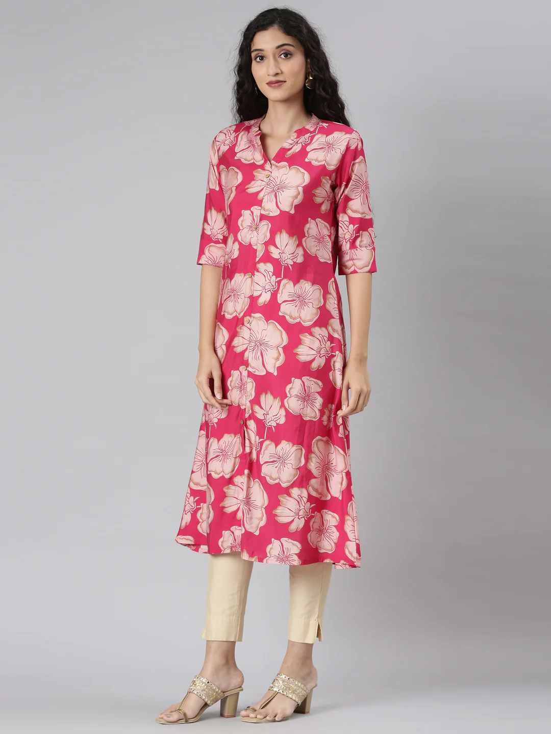 Neerus Maroon Curved Casual Floral Straight Kurta - Image 2