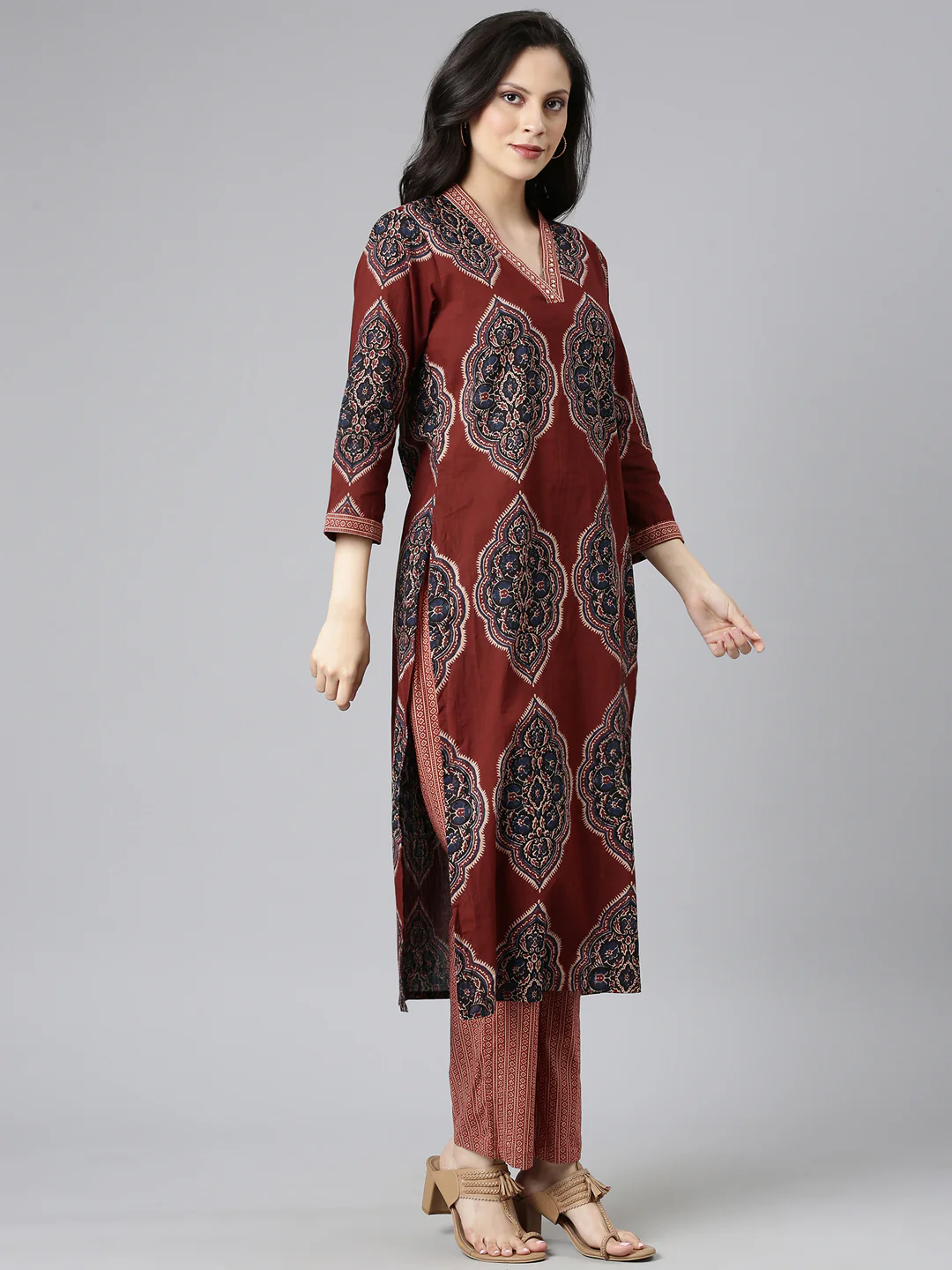 Neerus Maroon Printed Straight Kurta and Trousers - Image 2