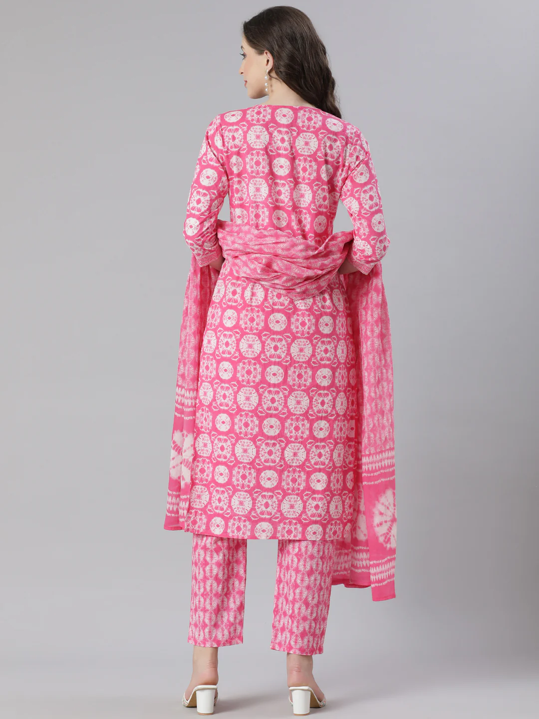 Neerus Maroon Printed Straight Kurta and Trousers With Dupatta - Image 3