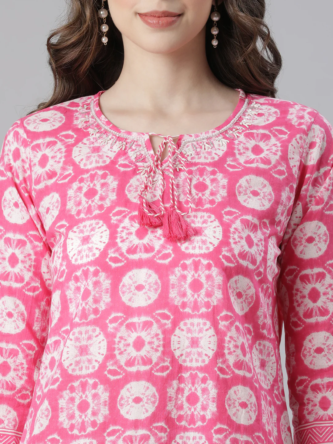 Neerus Maroon Printed Straight Kurta and Trousers With Dupatta - Image 4