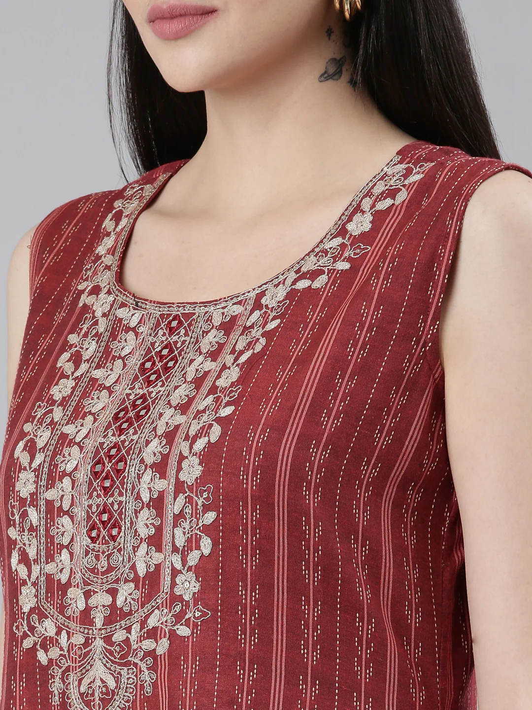 Neerus Maroon Regular A-Line Printed Kurta - Image 4