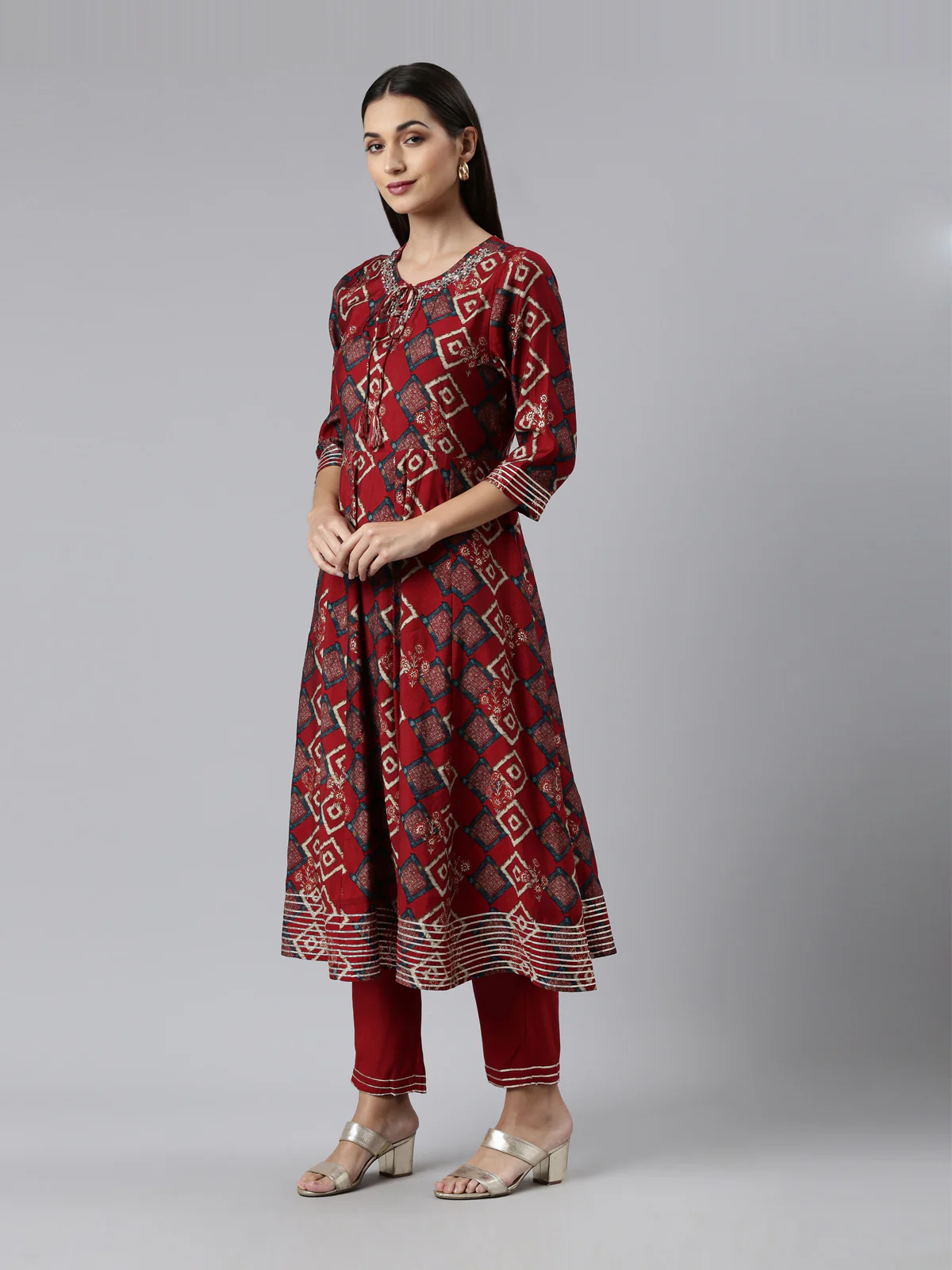 Neerus Maroon Regular Calf Length Printed Kurta Solid Trousers With Dupatta - Image 2