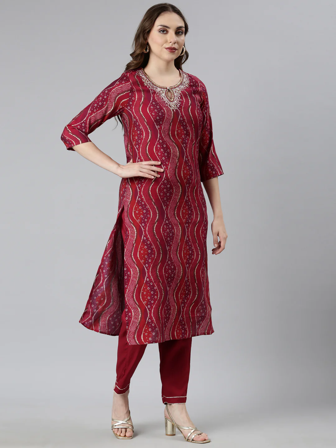 Neerus Maroon Regular Straight Bandhani Kurta And Trousers With Dupatta - Image 2