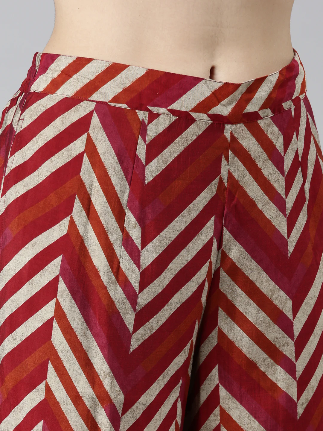Neerus Maroon Regular Straight Chevron Kurta Sets And Trousers - Image 6