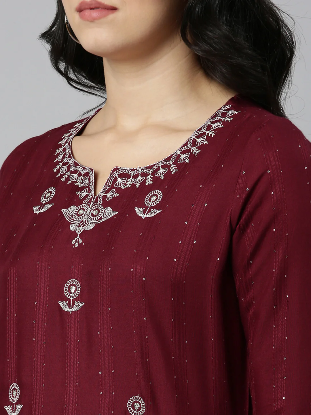 Neerus Maroon Regular Straight Embroidered Kurta - Image 4