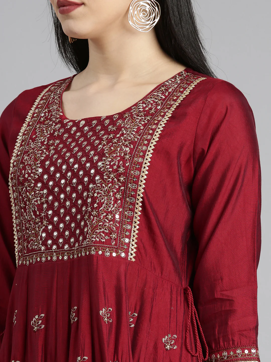 Neerus Maroon Regular Straight Floral Kurta And Trousers With Dupatta - Image 4