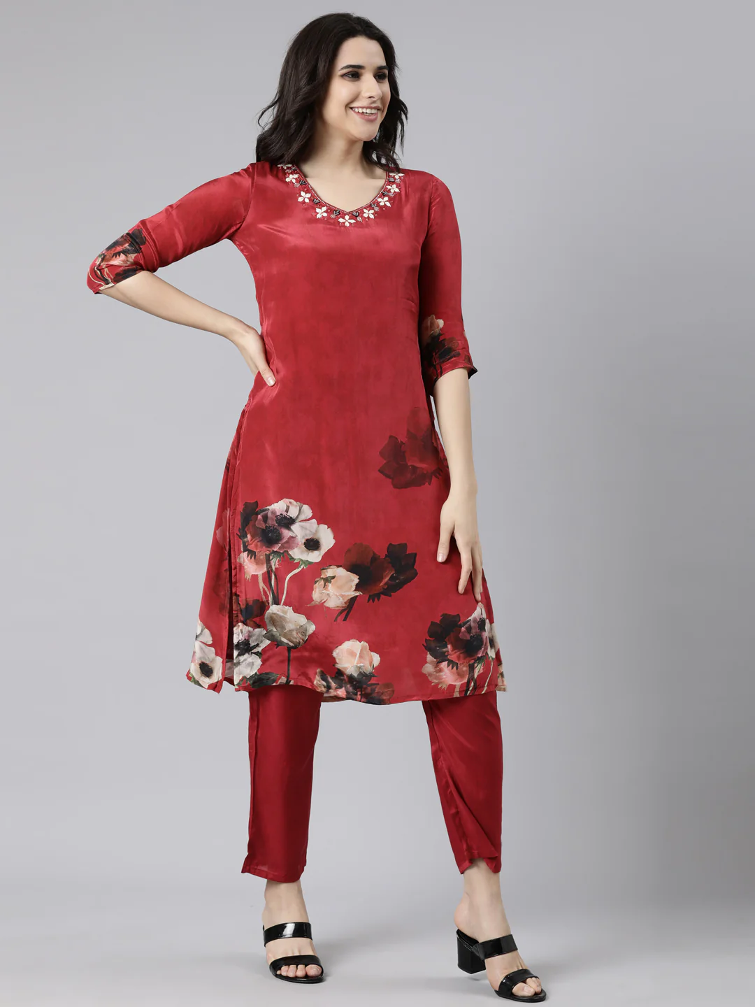Neerus Maroon Regular Straight Floral Kurta And Trousers With Dupatta - Image 2