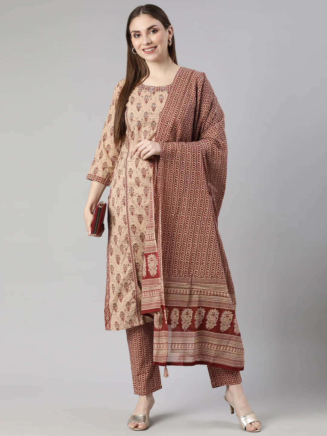Neerus Maroon Regular Straight Floral Kurta And Trousers With Dupatta - Image 5