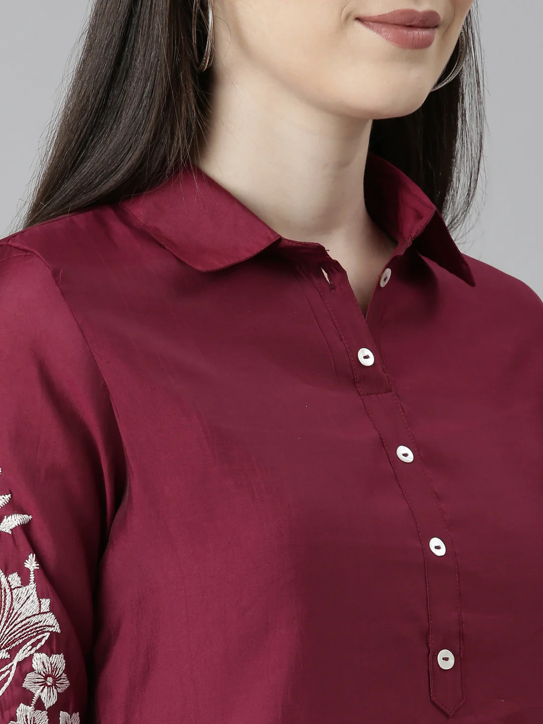 Neerus Maroon Regular Straight Floral Top And Trousers - Image 4