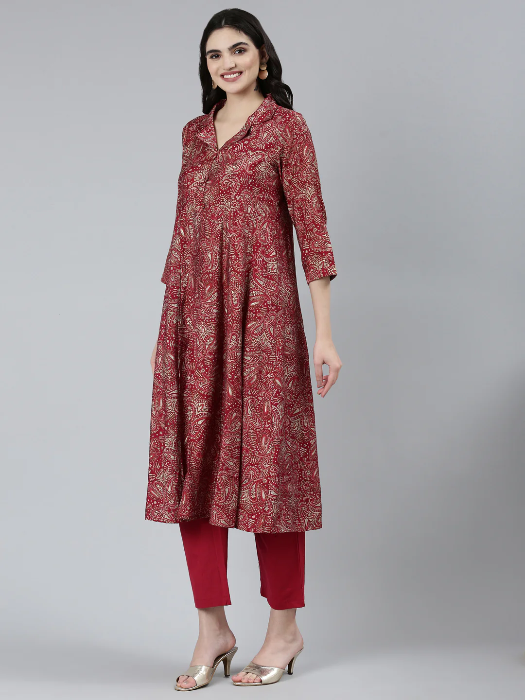 Neerus Maroon Regular Straight Paisley Kurta Sets And Trousers - Image 2