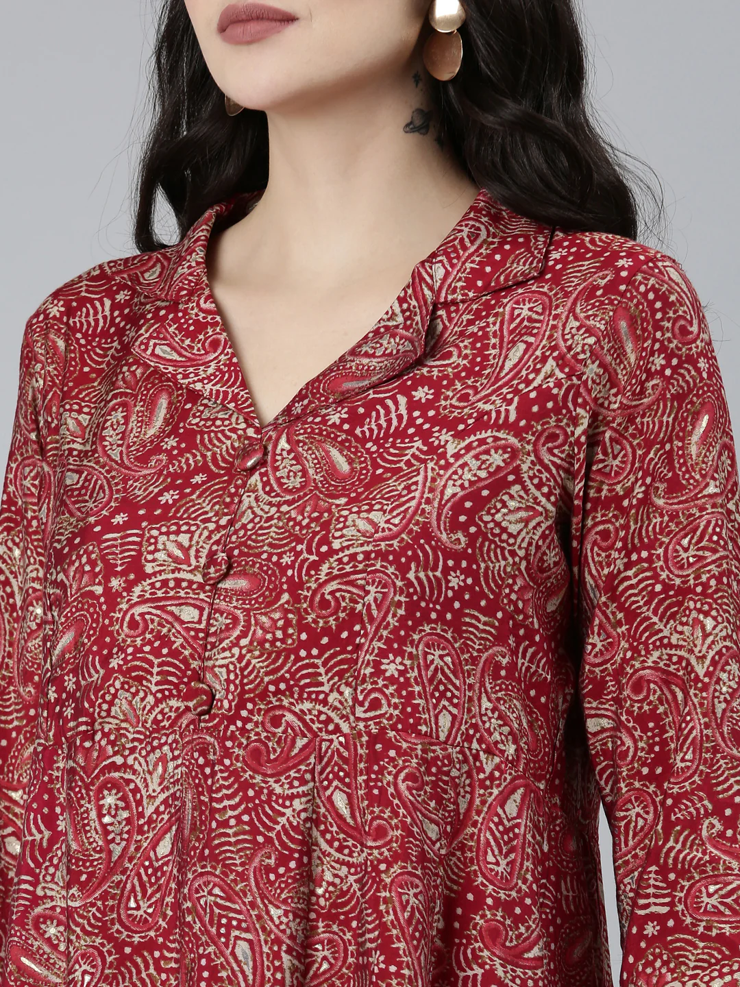 Neerus Maroon Regular Straight Paisley Kurta Sets And Trousers - Image 4