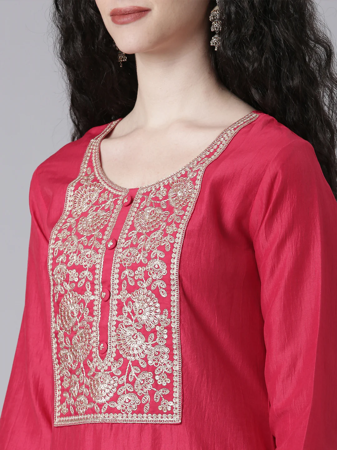 Neerus Maroon Solid Straight Kurta and Trousers With Dupatta - Image 4