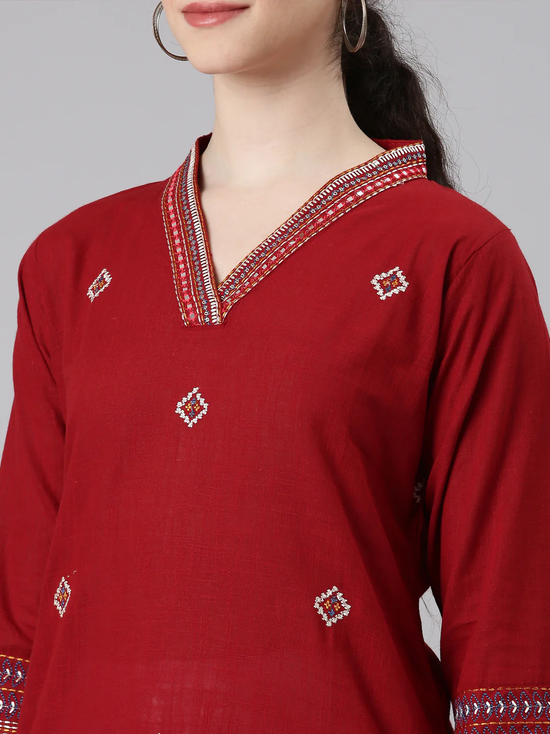 Neerus Maroon Straight Casual Solid Kurta - Image 4