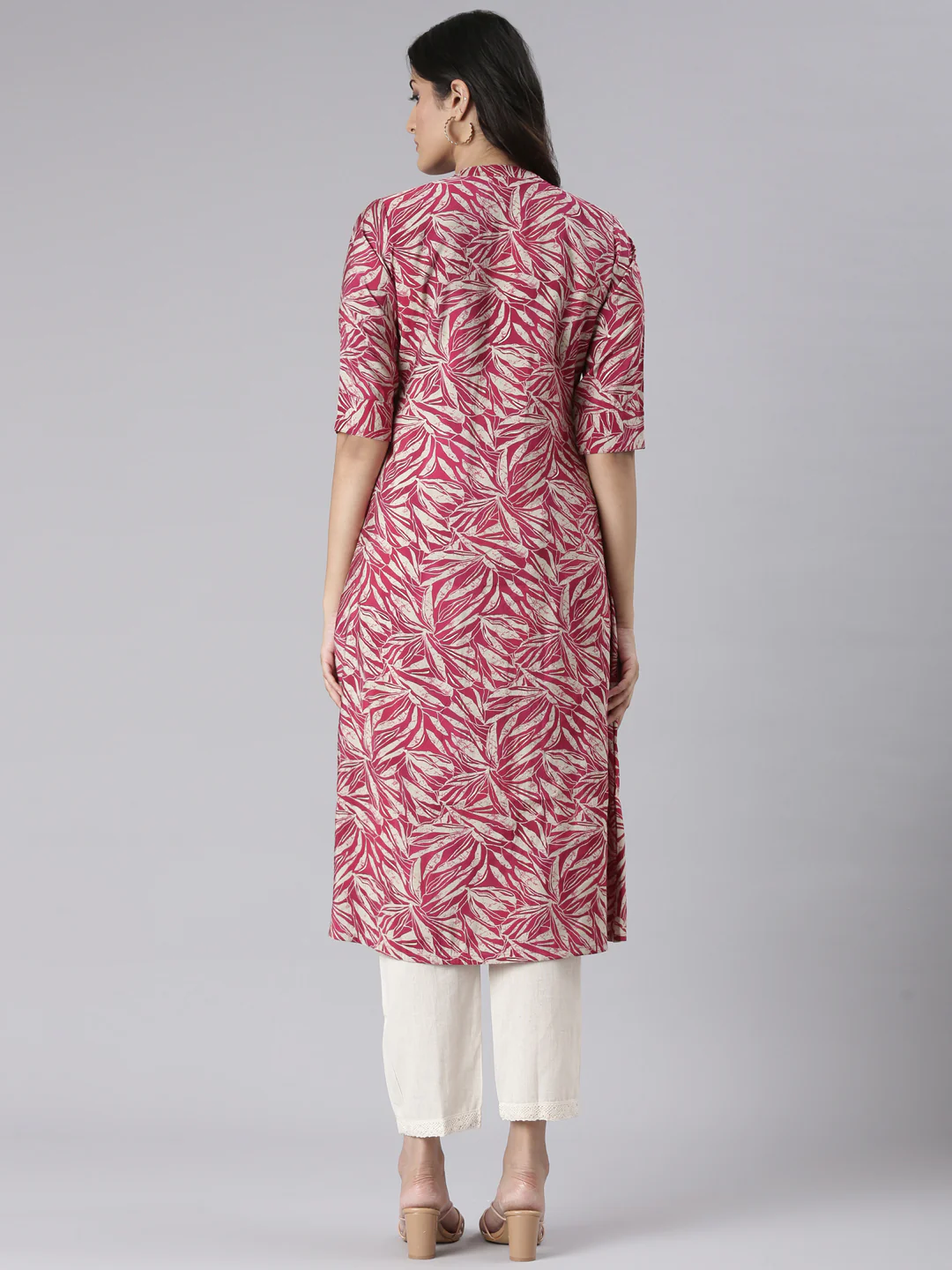 Neerus Mauve Casual Floral Straight Kurta - Image 3