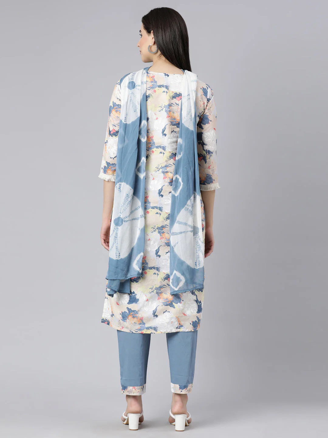Neerus Multi Panelled Straight Printed Kurta And Trousers With Dupatta - Image 4
