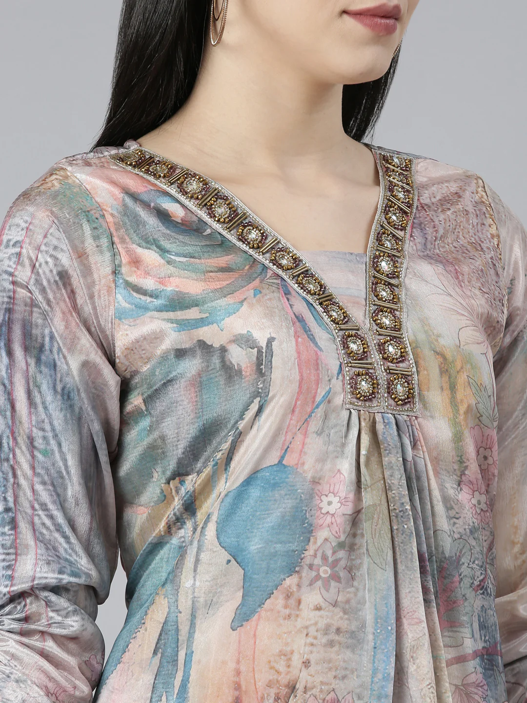 Neerus Multi Regular High-Low Floral Top And Trousers - Image 4