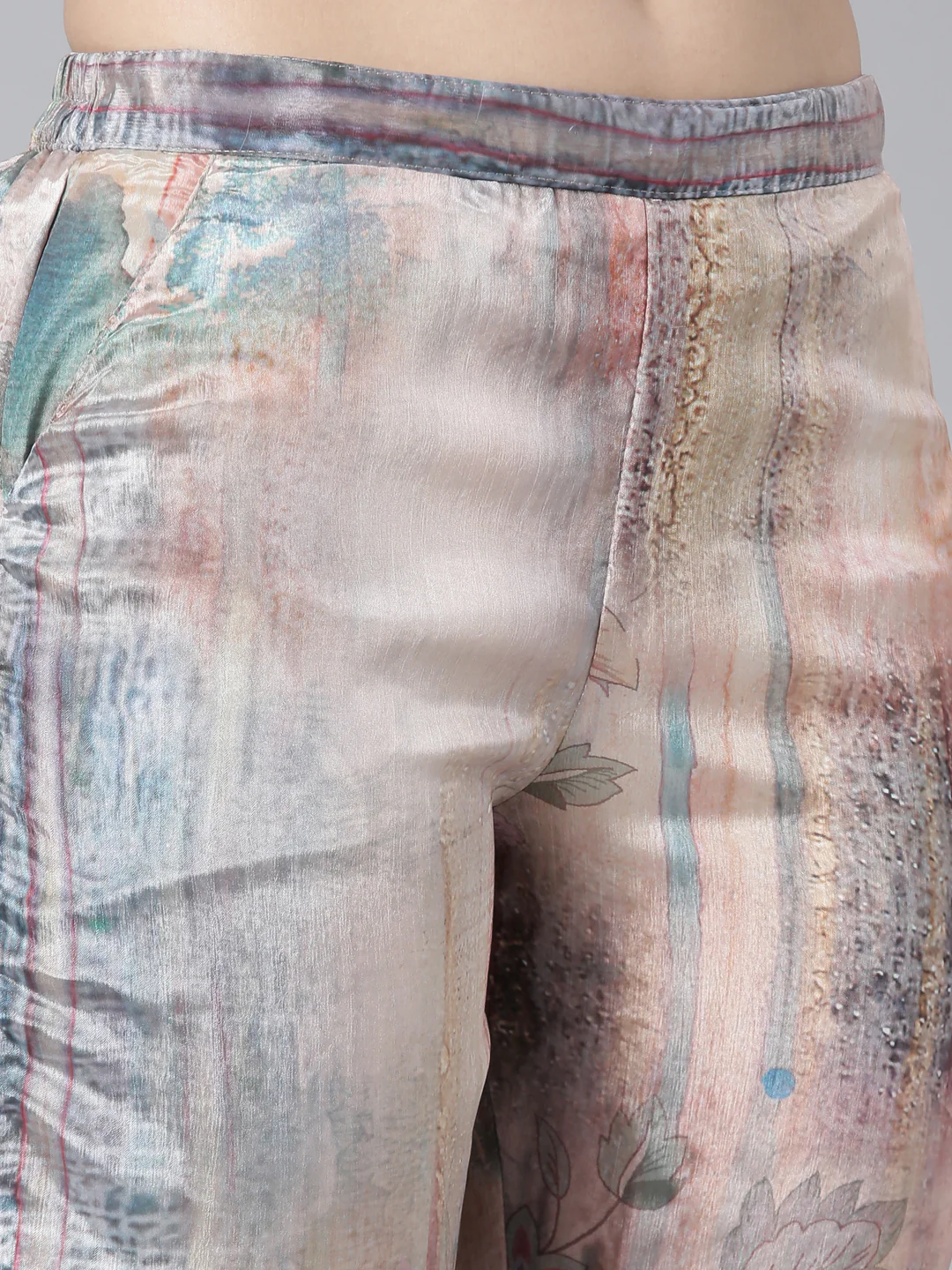 Neerus Multi Regular High-Low Floral Top And Trousers - Image 6
