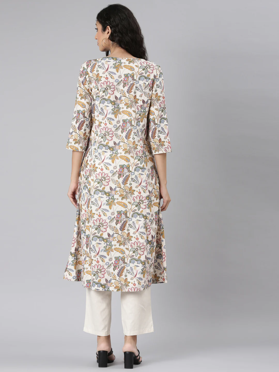 Neerus Multi Straight Casual Floral Kurta and Trouser. - Image 4