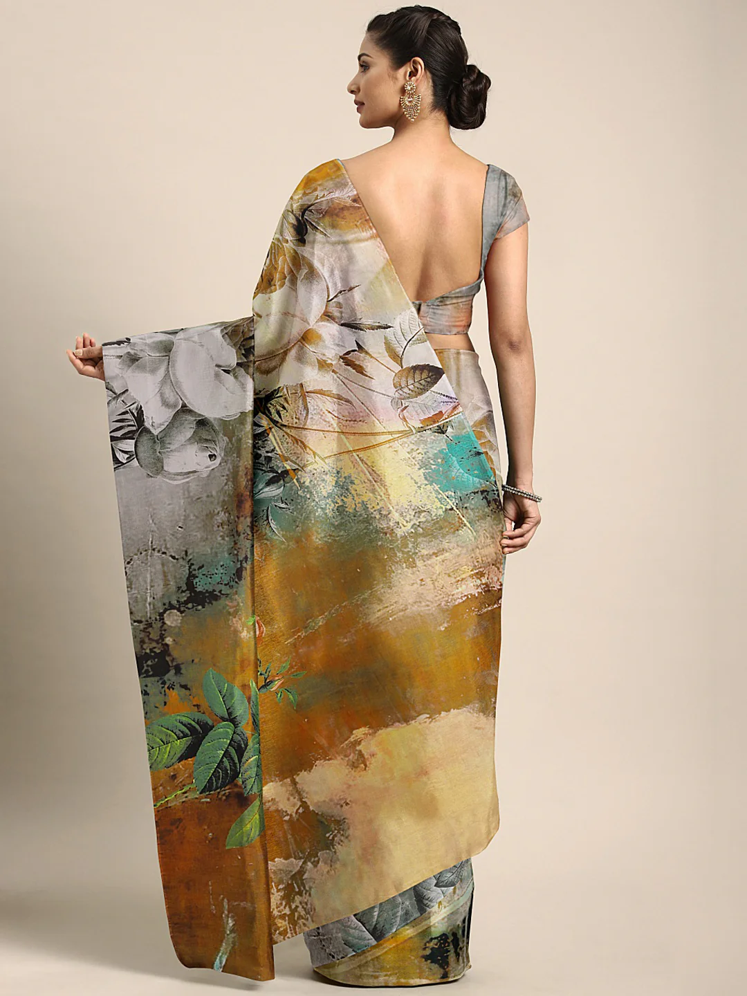 Neerus Multicolor Printed Saree With Blouse - Image 2