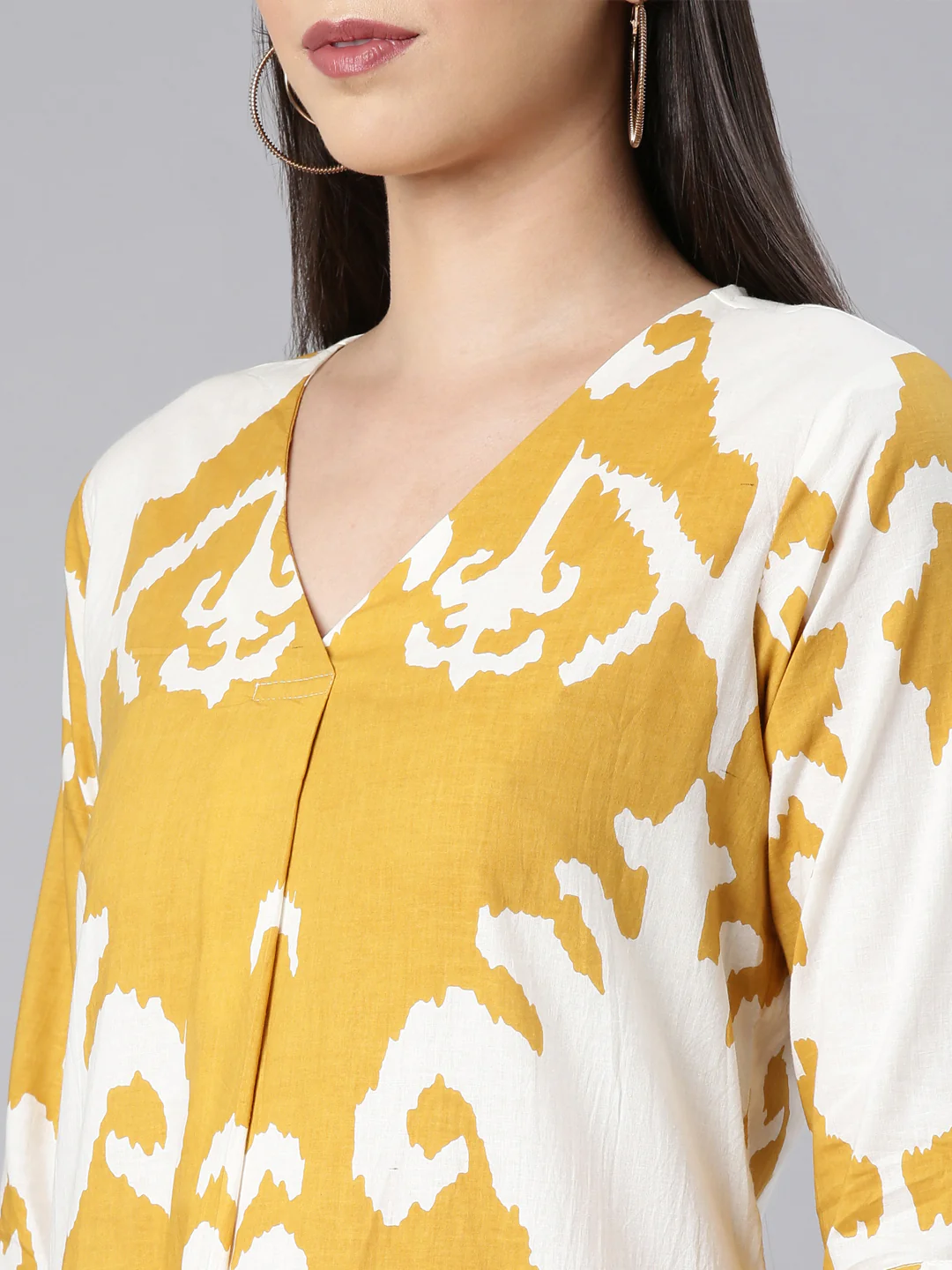 Neerus Mustard Casual Chevron Straight Kurta and Trouser - Image 5