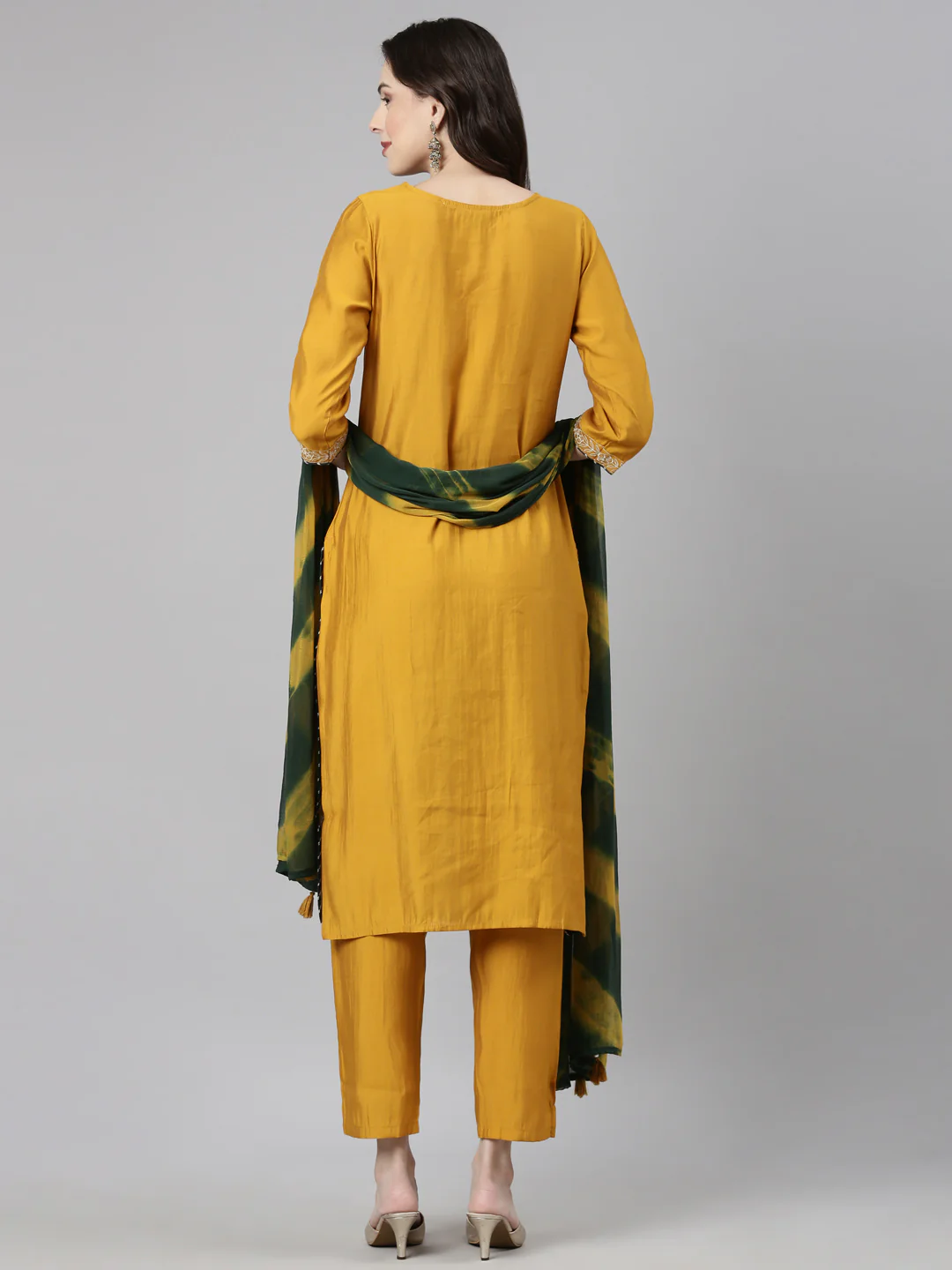 Neerus Mustard Casual Solid Straight Kurta and Trousers With Dupatta - Image 4