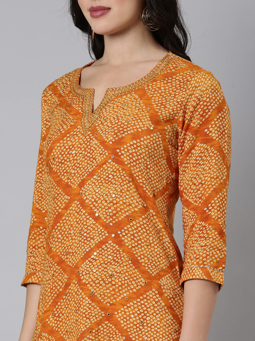 Neerus Mustard Panelled Straight Bandhani Kurta - Image 5