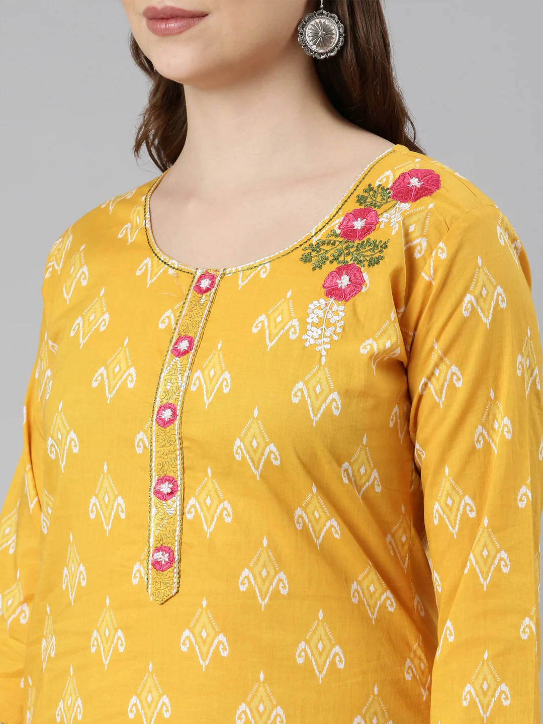 Neerus Mustard Panelled Straight Floral Kurta - Image 5