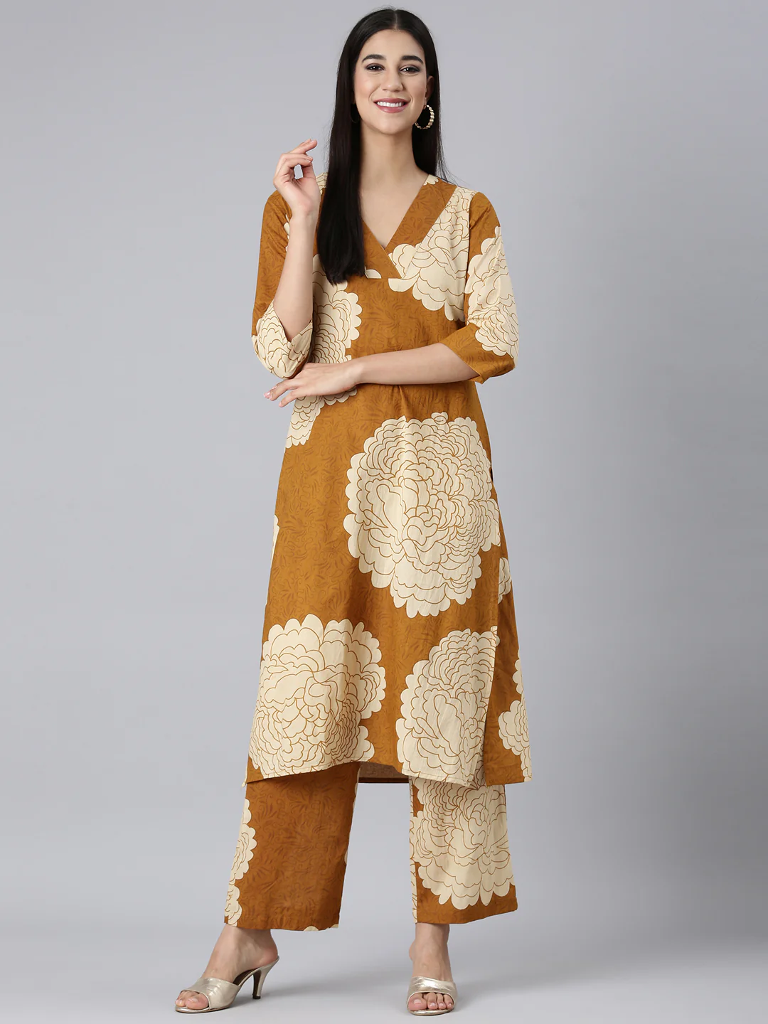 Neerus Mustard Printed Straight Kurta and Trousers - Image 5