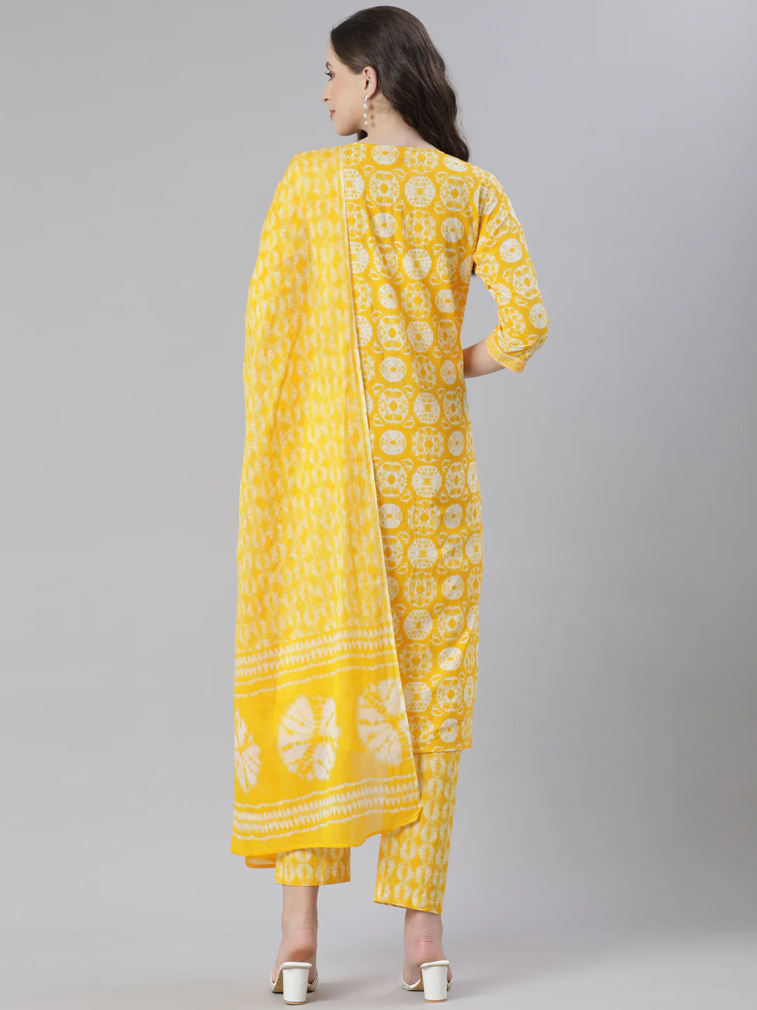 Neerus Mustard Printed Straight Kurta and Trousers With Dupatta - Image 3