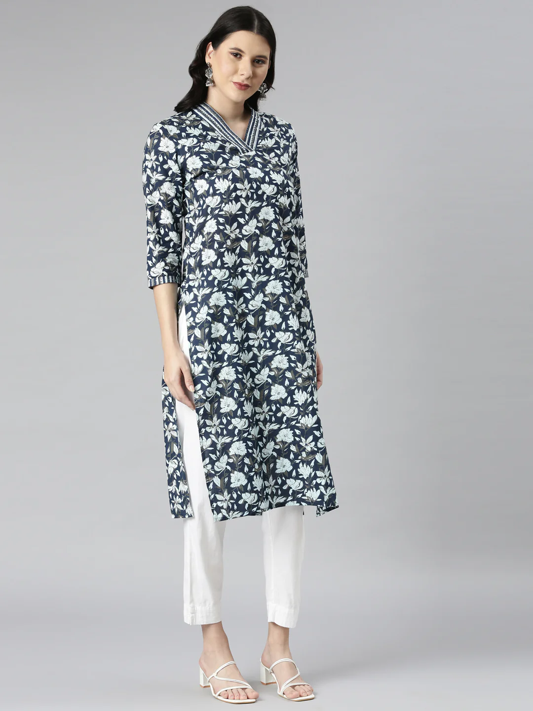 Neerus Navy Blue Casual Floral Straight Kurta - Image 3