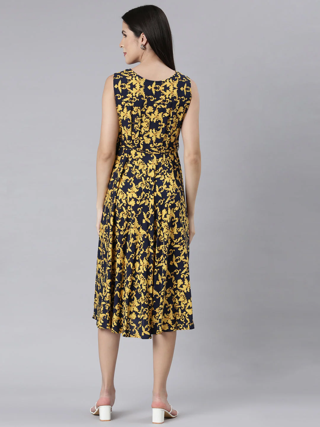 Neerus Navy Blue Panelled Anarkali Floral Kurta - Image 3