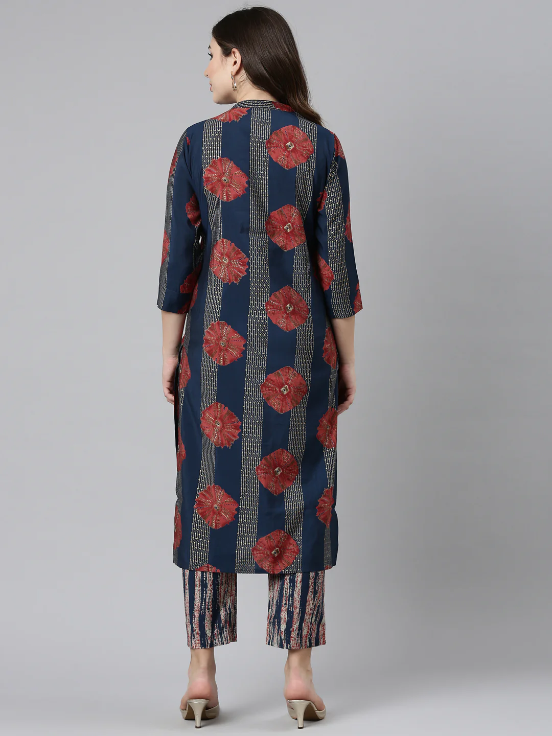 Neerus Navy Blue Regular Straight Printed Kurta And Trousers - Image 3