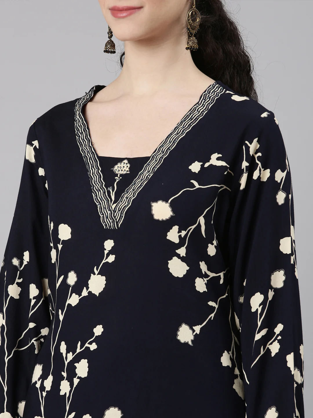 Neerus Navy Blue Straight Casual Floral Kurta and Plazzo - Image 5