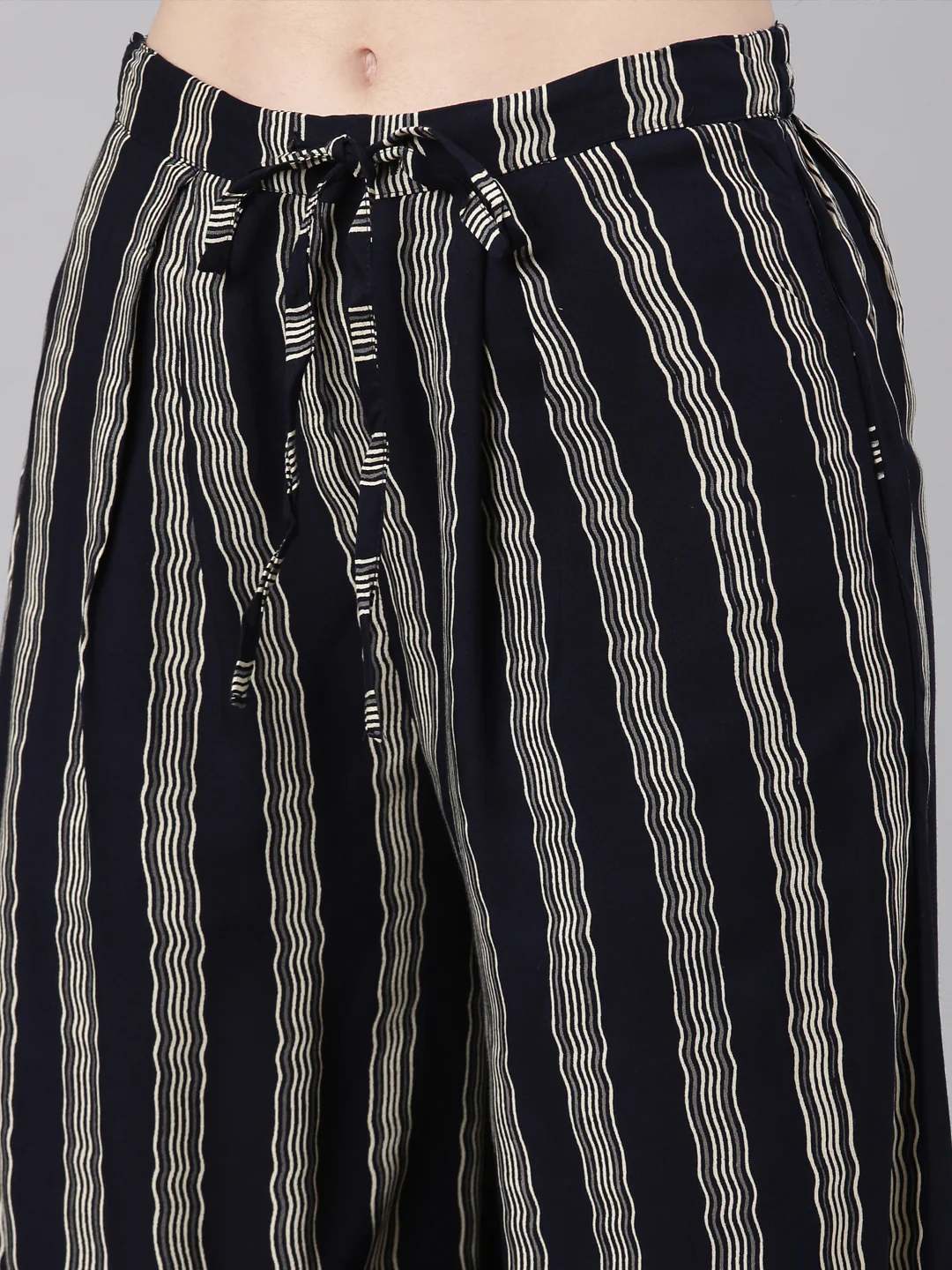 Neerus Navy Blue Straight Casual Floral Kurta and Plazzo - Image 7