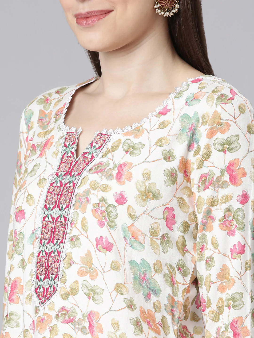 Neerus Off White Casual Floral Straight Kurta - Image 4