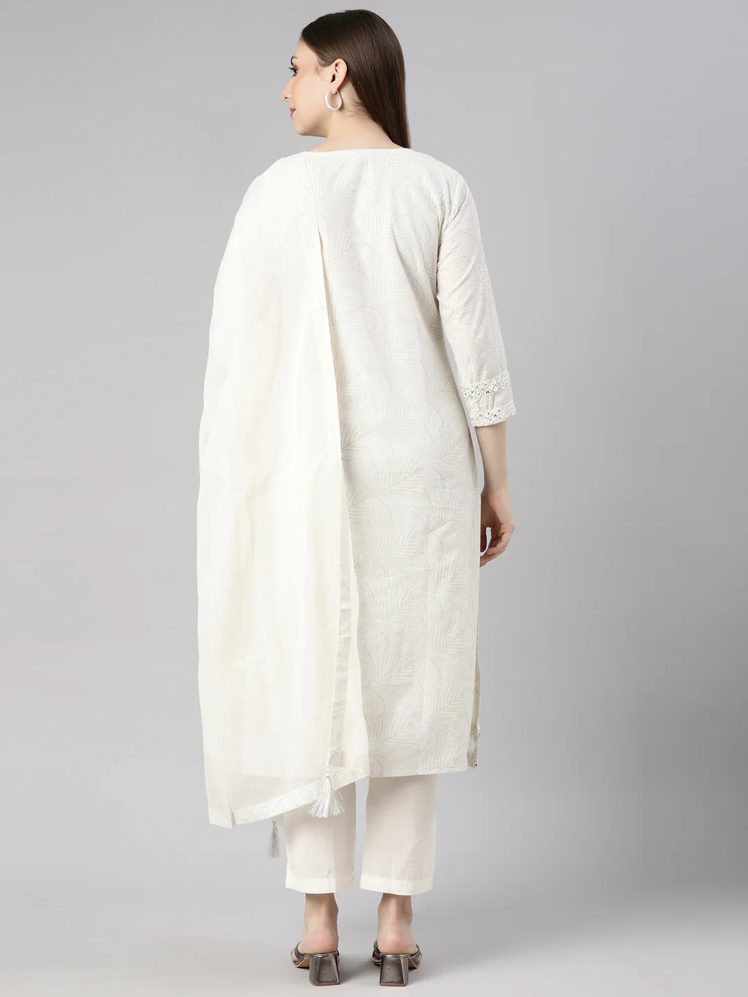 Neerus Off White Panelled Straight Floral Kurta And Trousers With Dupatta - Image 3