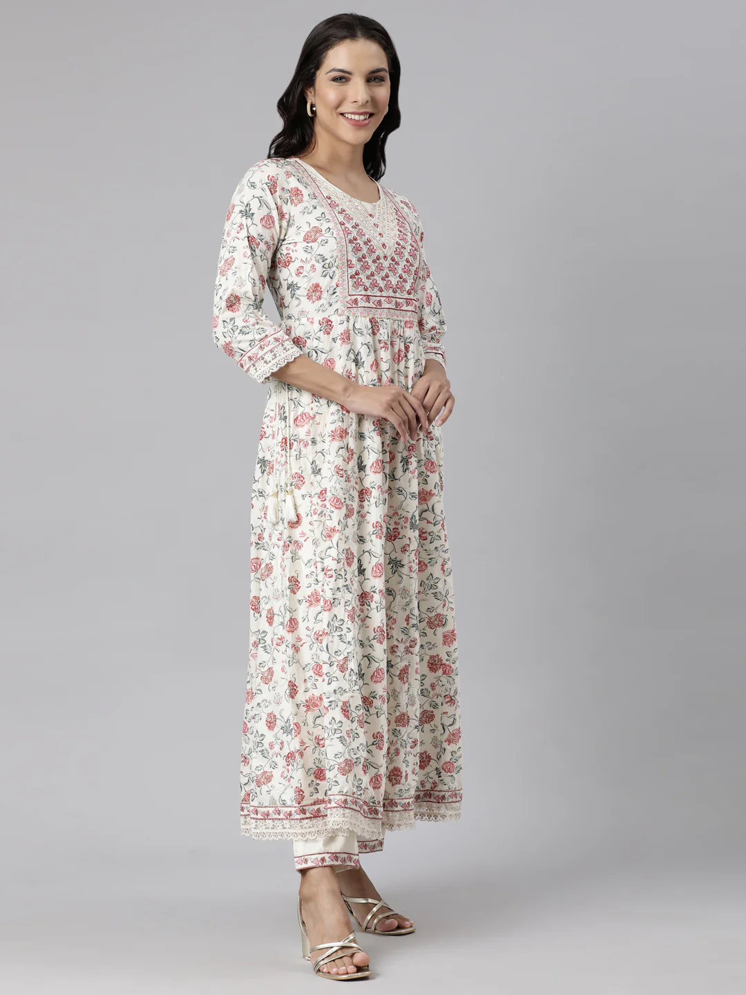 Neerus Off White Panelled Straight Printed Kurta And Trousers With Dupatta - Image 3