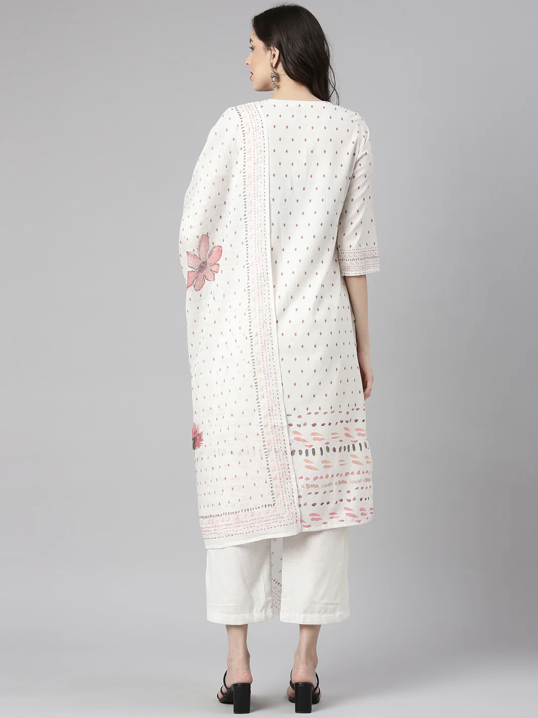 Neerus Off White Printed Straight Kurta and Trousers With Dupatta - Image 3