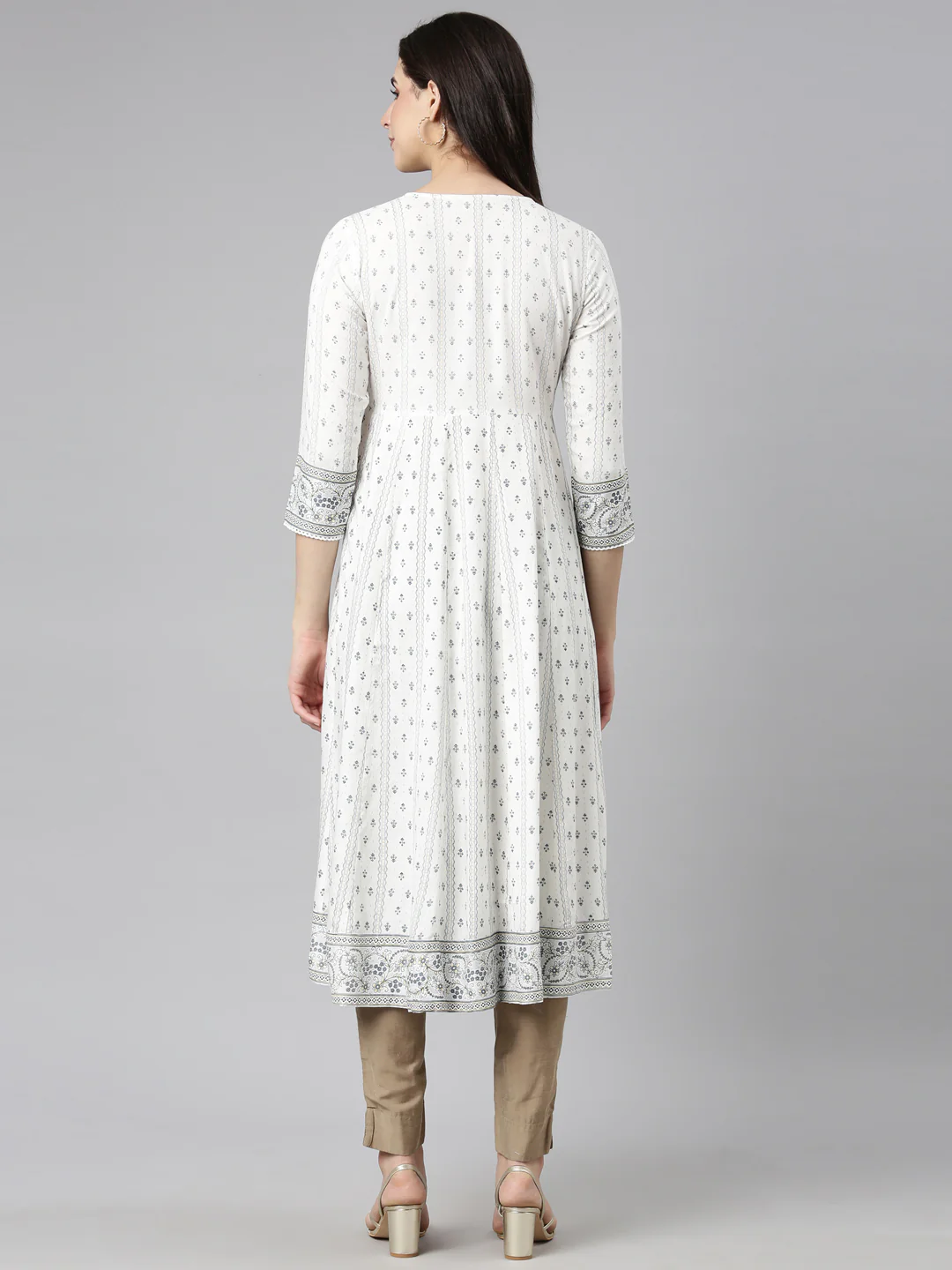 Neerus Off White Regular Anarkali Floral Kurta - Image 2