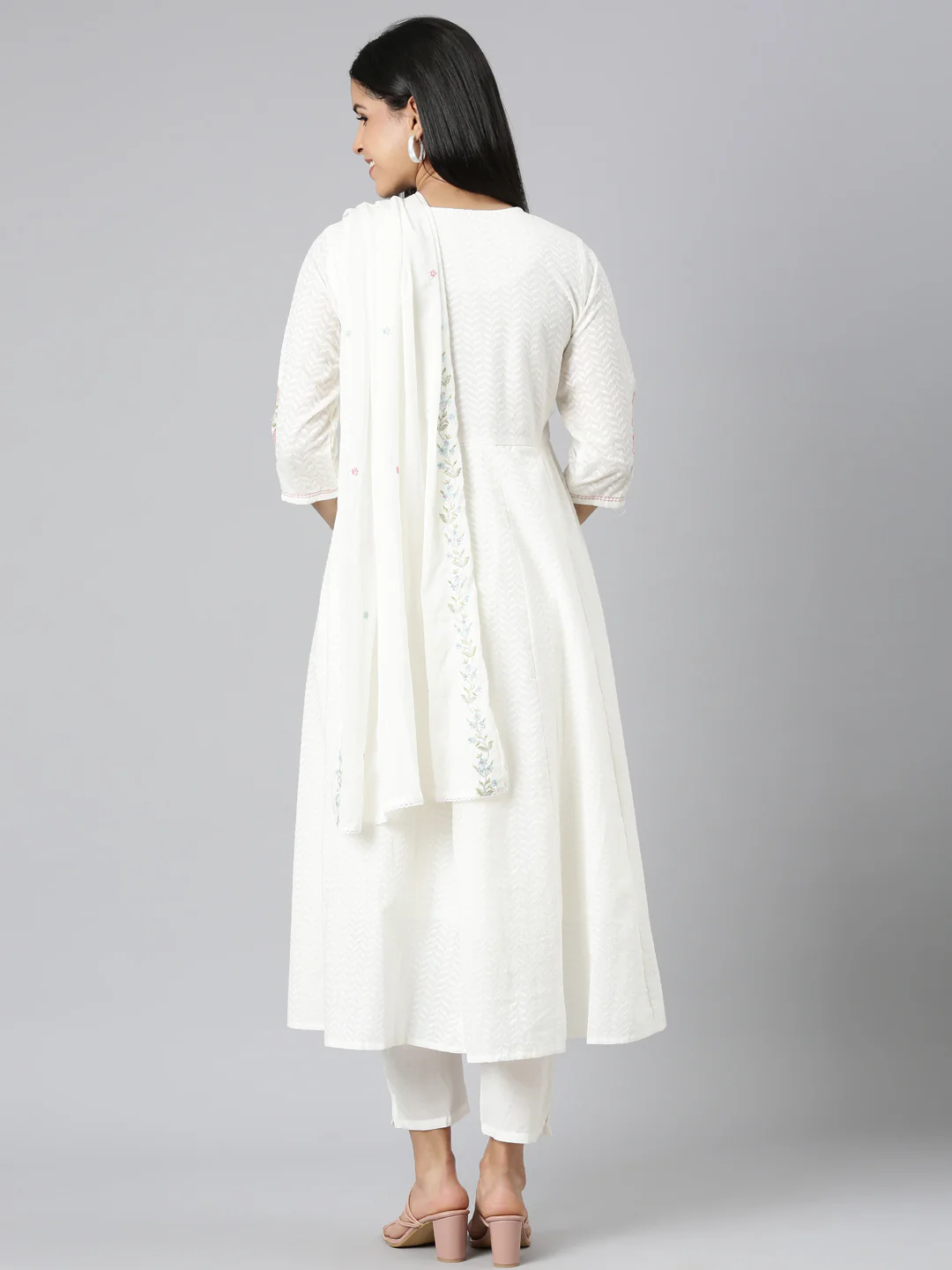 Neerus Off White Regular Straight Solid Kurta and Trousers With Dupatta - Image 3